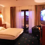 Hotel Freihof 4*