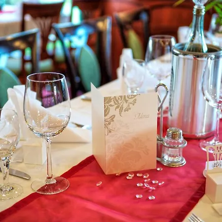 酒店 弗雷霍夫酒店 4*