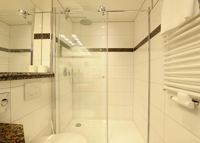 Szálloda Freihof Hiddenhausen